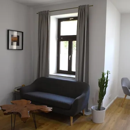 Stilvolle 2-zimmer-wohnung - Ruhig - Smart - Nahe Zentrum Daire