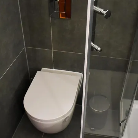 Stilvolle 2-zimmer-wohnung - Ruhig - Smart - Nahe Zentrum *